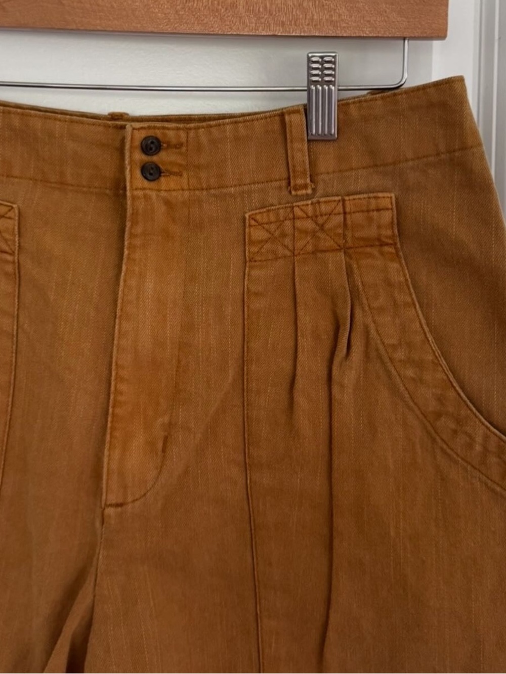 Universal Thread High Rise Pleated Utility Shorts - Picture 5 of 9